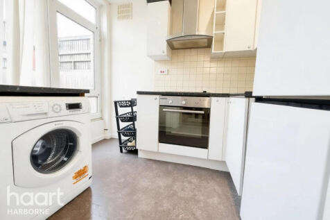 WOODLEIGH AVENUE, HARBORNE photo 4