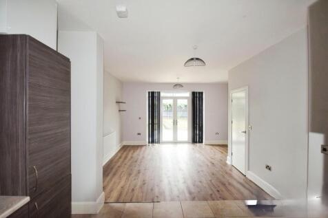 Crusoe Road, Kingswood, HULL photo 5