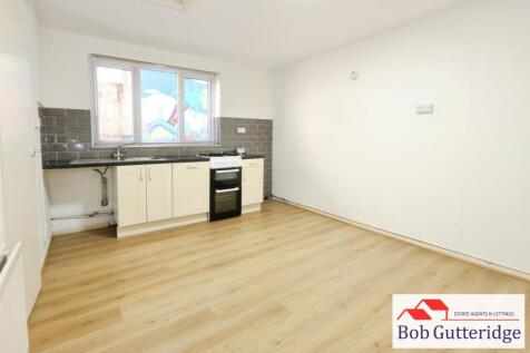 FITTED KITCHEN / DINER