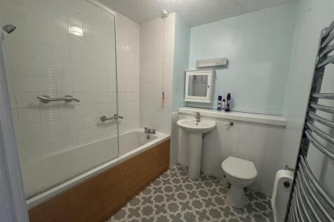 Bathroom.jpg