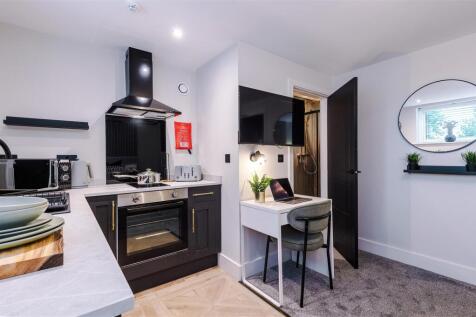 459RochdaleOldRoad-HMO-78.JPG