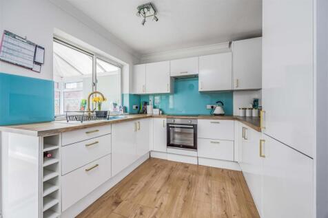 11 Whimbrel Close, Southsea-Small-PorticoMarketing