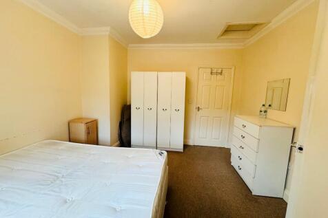 Cambridge Street, Luton, Bedfordshire, LU1 photo 5