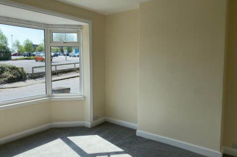 Large front facing lounge