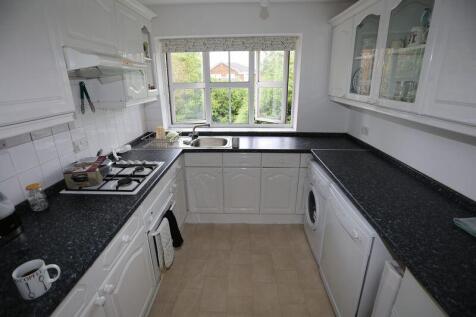 Dunbar Drive, Woodley, Reading, Berkshire, RG5 photo 3