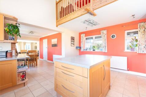 Kitchen/Breakfast Rm