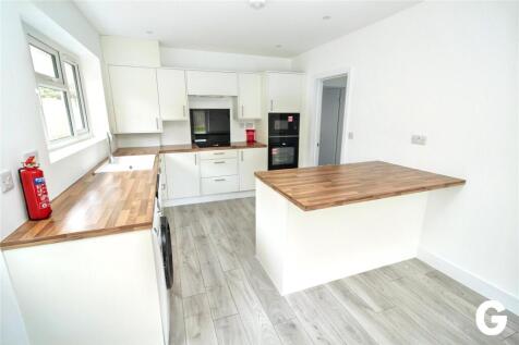 Redwood Close, Ringwood, Hampshire, BH24 photo 4