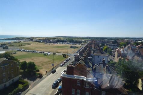 Kingmere, South Terrace, Littlehampton photo 3