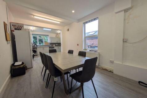 Harlaxton Drive, Nottingham photo 3