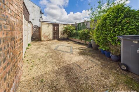 CAM02318G0-PR0464...