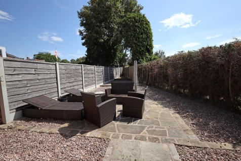 Kenilworth Road, Cheadle Heath, SK3 0QN photo 4