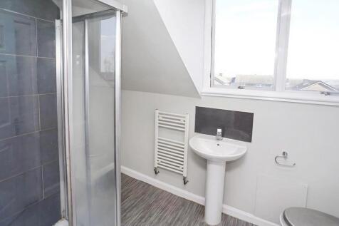 EN SUITE SHOWER ROOM