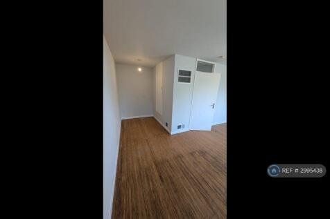 Studio Room