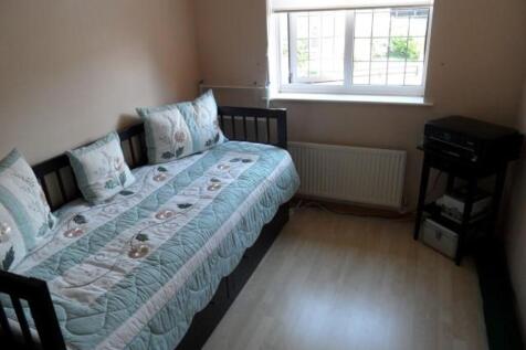 Lambourn Drive, Luton, LU2 photo 5