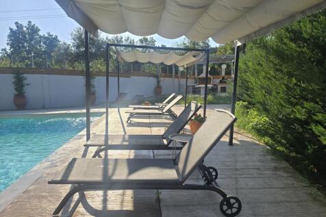 Pool terrace