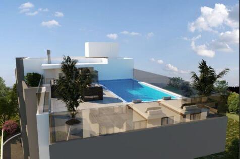 Communal Pool &amp;...
