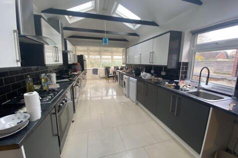 8-bed house on Faraday Road, Nottingham, £4,853/mo