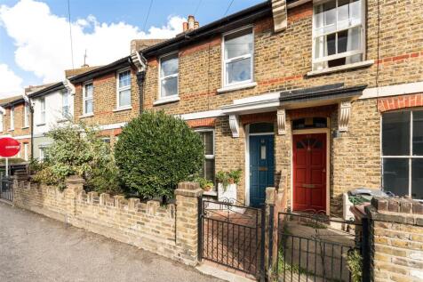 Hervey Park Road, E17