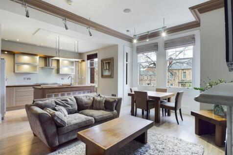 Open Plan Kithen Living Dining Room