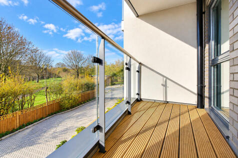 Francis Court, 1 Weld Place N11 1QZ photo 4