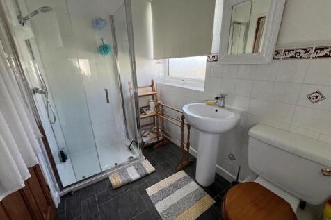 Shower Room.jpg