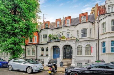 2-bed flat on Crookham Road, London, SW6, £3,000/mo