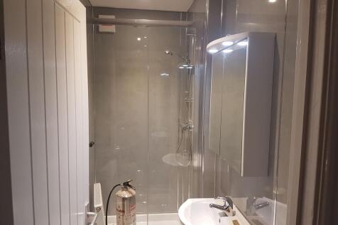 72973717_26799432453