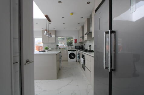 Alexandra Road, Mitcham, Merton photo 4