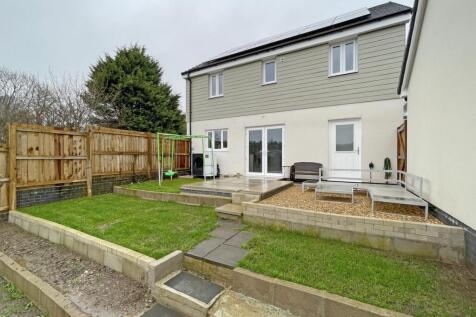 Foxglove Gardens 34 - Rear.jpg