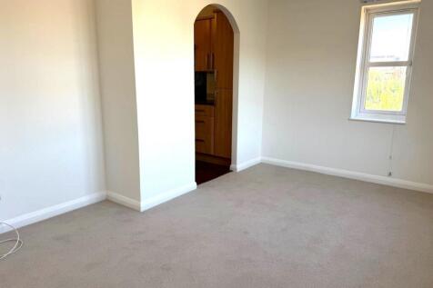 Oat Close, Aylesbury, Buckinghamshire photo 4
