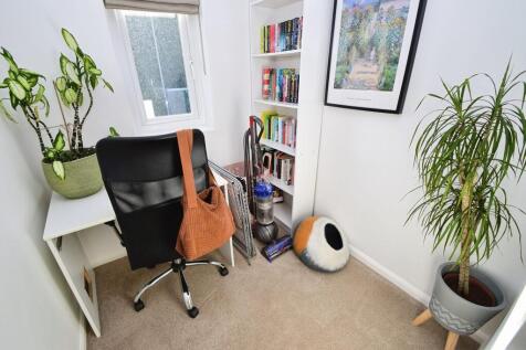 08a9a6f4-Bedroom ...