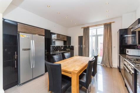 6-bed terraced on Chester Street, Shieldfield, Newcastle Upon Tyne, £3,900/mo