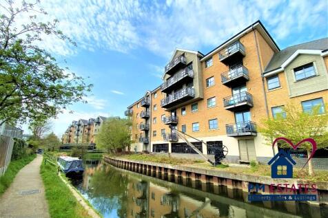 Bishops Stortford, CM23 - property photo