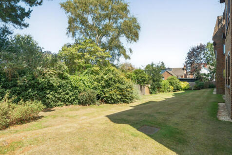 1339640-4-689f25b...