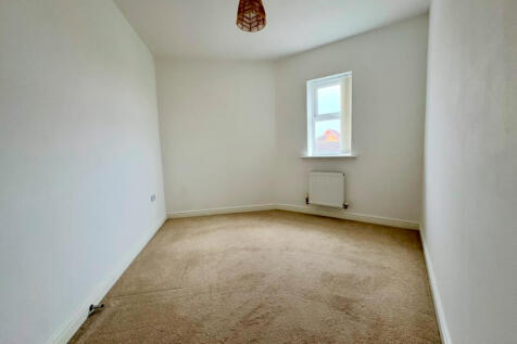 Acorn Way Rotherham S66 3XH photo 5