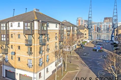 London, E16 - property photo