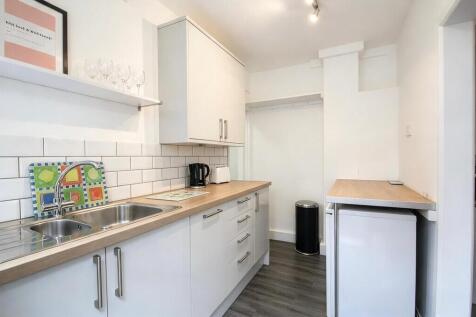 Magdalen Road, Exeter photo 4