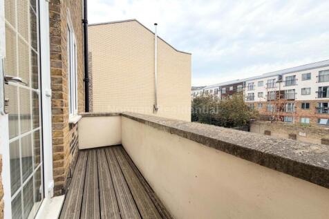 St John Court, Hertford photo 4