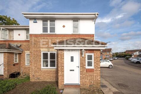 London, NW7 - property photo