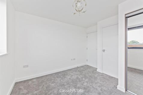 38 Somerville Court-9.jpg