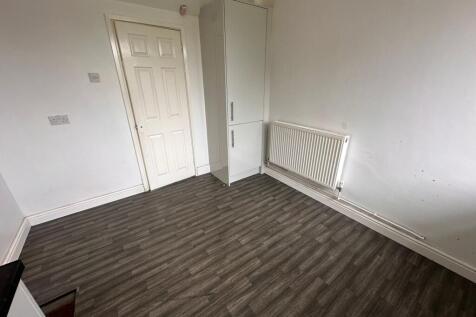 Babingley Drive, Leicester, LE4 photo 4