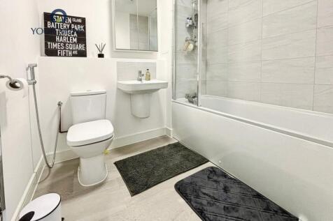 Scotney Drive, Greenhithe, Kent, DA9 photo 3