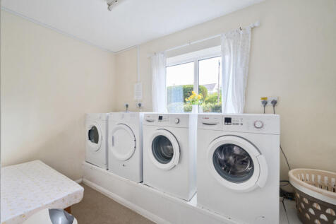 1333497-5-688a538...