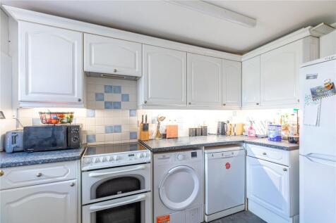 Roman Way, Thatcham, Berkshire, RG18 photo 4