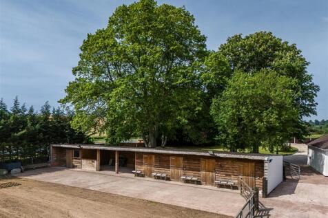The White House, Annexe and Equestrian Facilities, Hilton, Shropshire photo 4