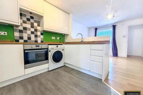 KITCHEN/LOUNGE/DINER