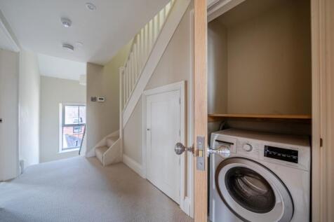 EweMove Harrogate Apt Three Landing Utility