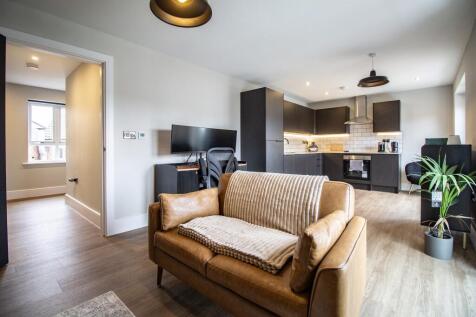 Lounge / Kitchen