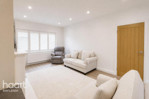 Southend Road, ROCHFORD photo 4