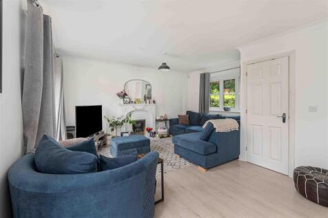 18 Thenford Road, Middleton Cheney-7.jpg
